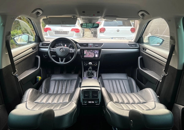 Skoda Superb cena 59900 przebieg: 239000, rok produkcji 2018 z Mieroszów małe 781